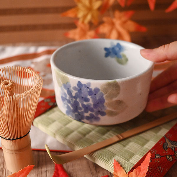MATCHA BOWL SET  WHITE/BLUE FLORAL 14oz